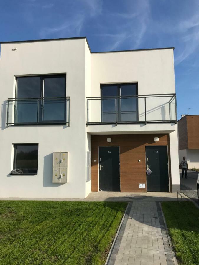 Ferienwohnung Lawendowy Zakatek - Klimatyzacja - Ogrodek - Prywatny Parking Rzeszów Exterior foto