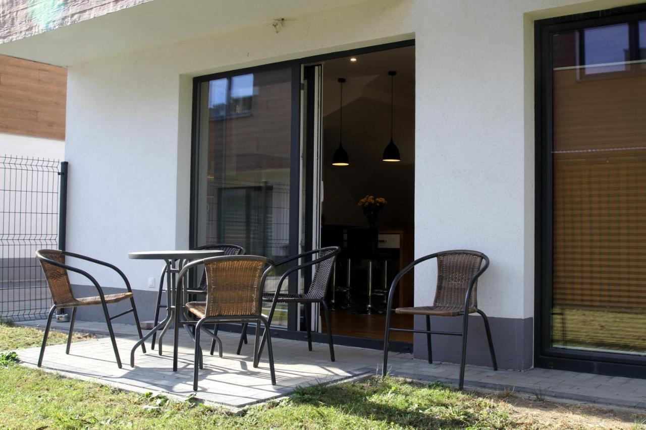 Ferienwohnung Lawendowy Zakatek - Klimatyzacja - Ogrodek - Prywatny Parking Rzeszów Exterior foto